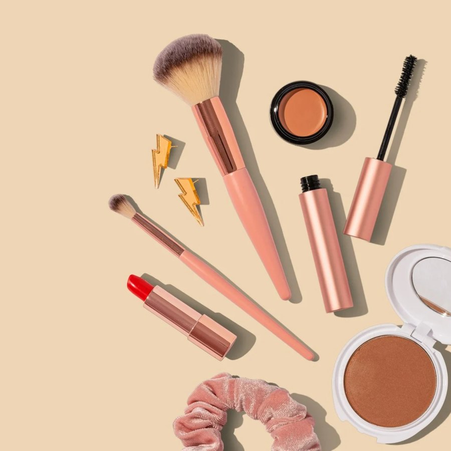 Beauty kit: lipstick, brushes and shades